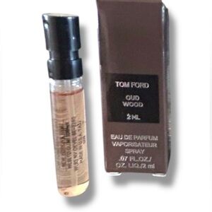 Tom Ford Oud Wood Eau de Parfum Spray Unisex  Deluxe 2ml Travel NIB
